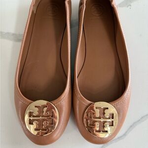 Tory Burch Brown Leather Flats with Gold Emblem NEW WITHOUT BOX